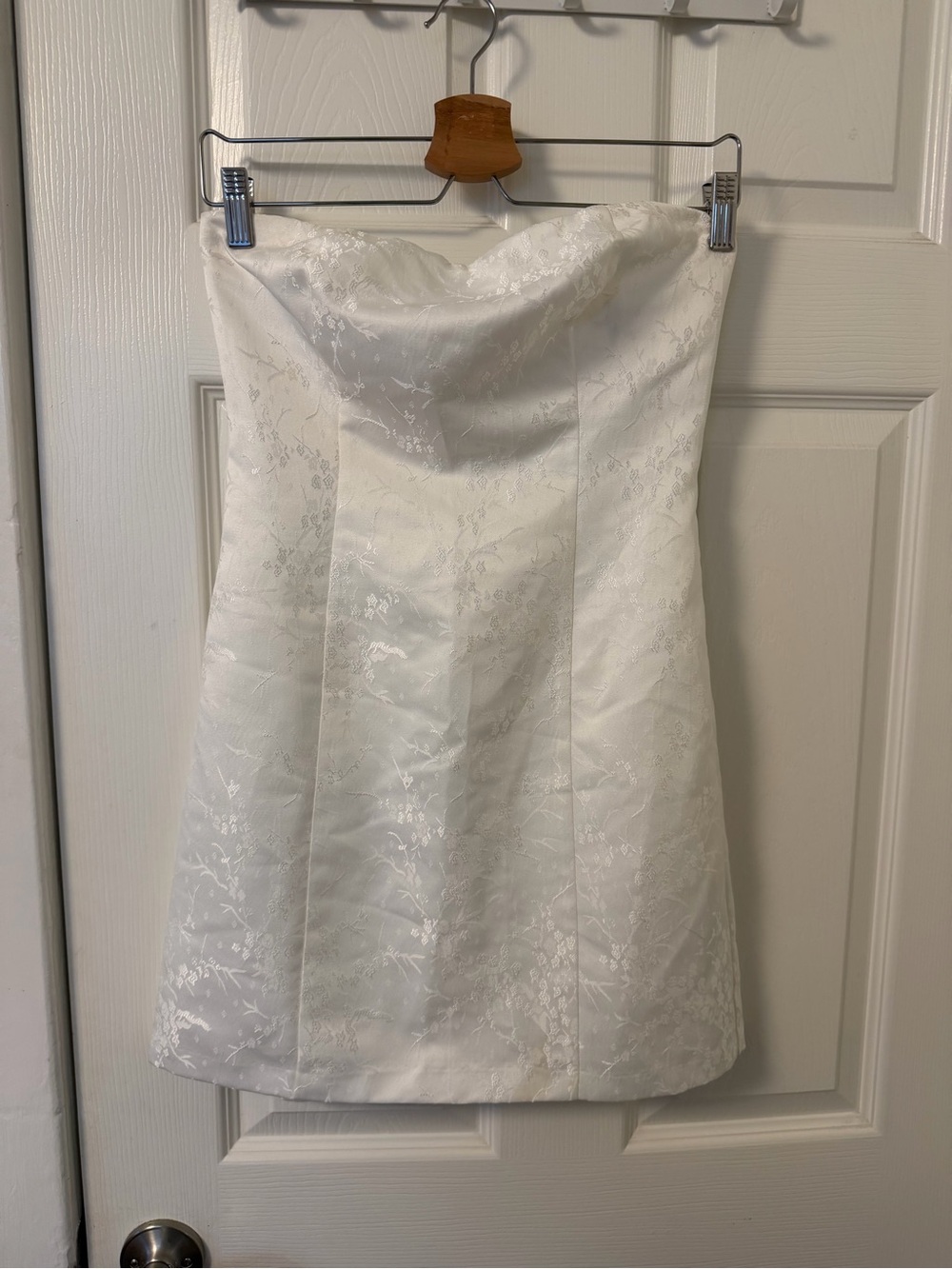 White Strapless Floral Jacquard Reformation Strapless Dress